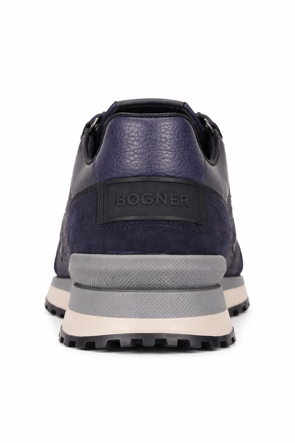 Обувь деталь сзади